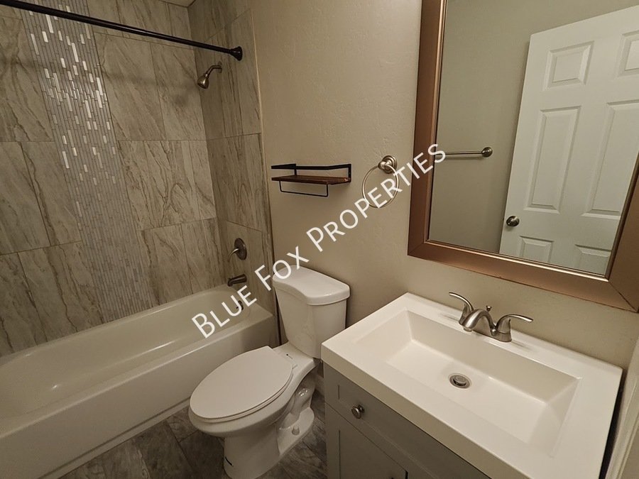 Limited time!  $799 off the first months rent, until Aug 16th.  619 S Highland Avenue property image