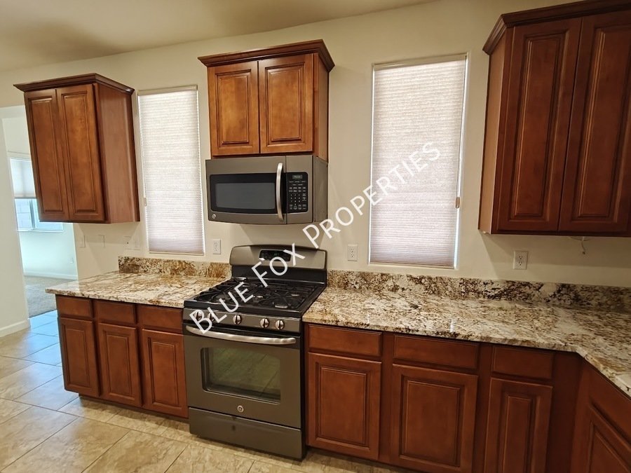 Great Backyard views! 12812 N Camino Vieja Rancheria property image