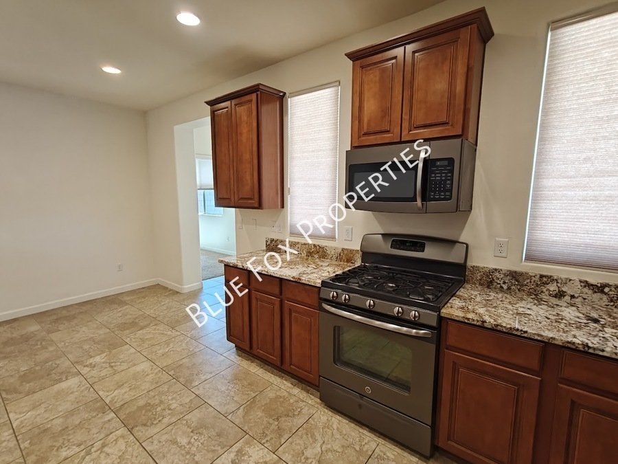Great Backyard views! 12812 N Camino Vieja Rancheria property image