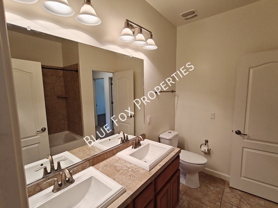 Great Backyard views! 12812 N Camino Vieja Rancheria property image