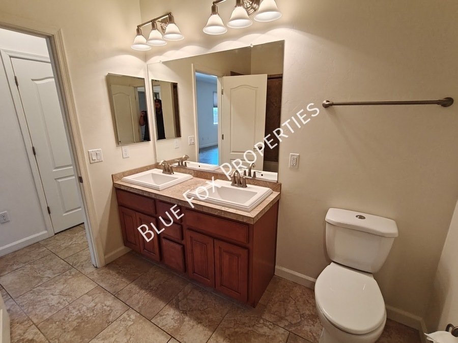 Great Backyard views! 12812 N Camino Vieja Rancheria property image