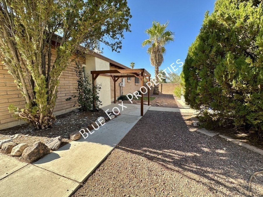 8825 E Old Spanish Trail property image