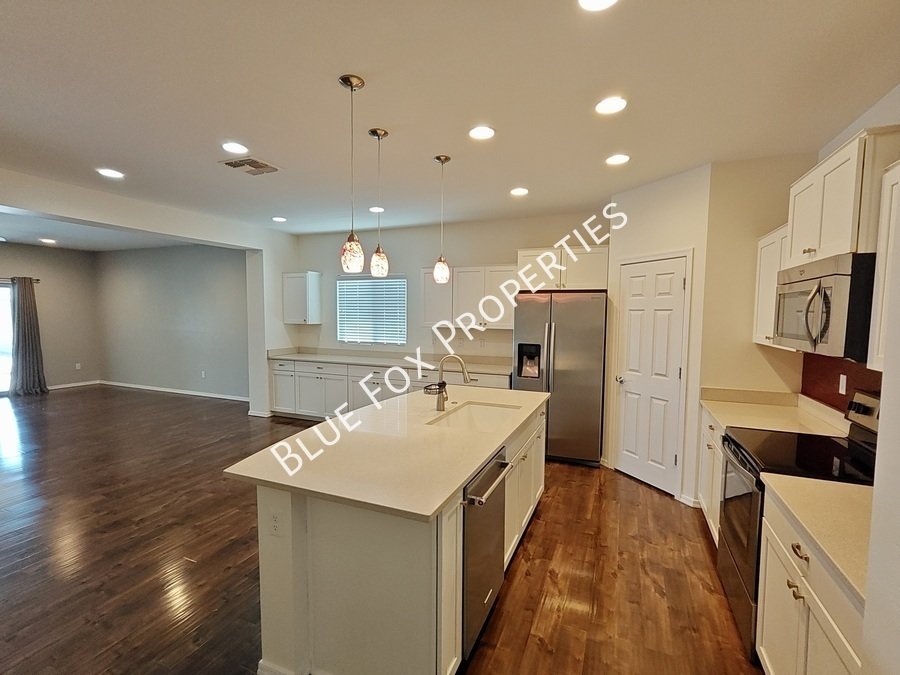 34185 South Presidio Place property image