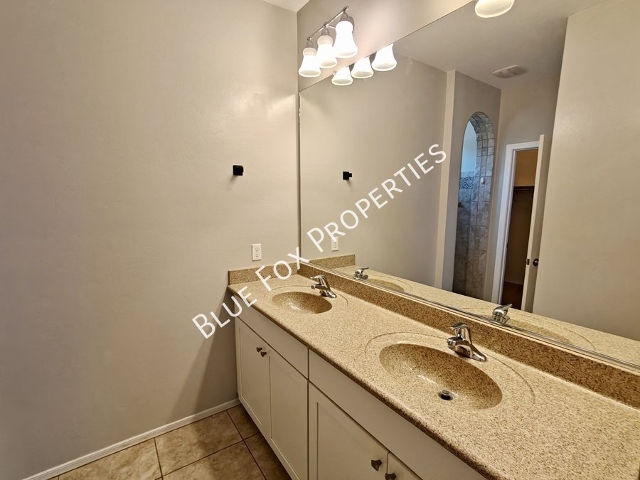 34185 South Presidio Place property image