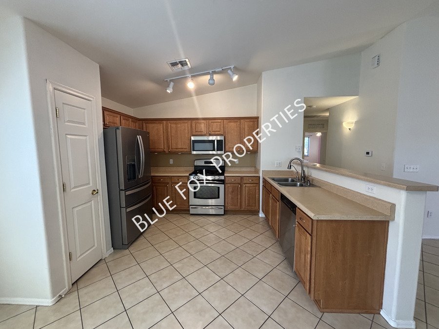 7135 S Oakbank Drive property image