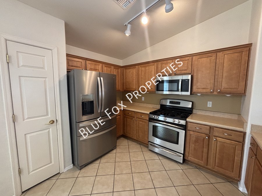 7135 S Oakbank Drive property image