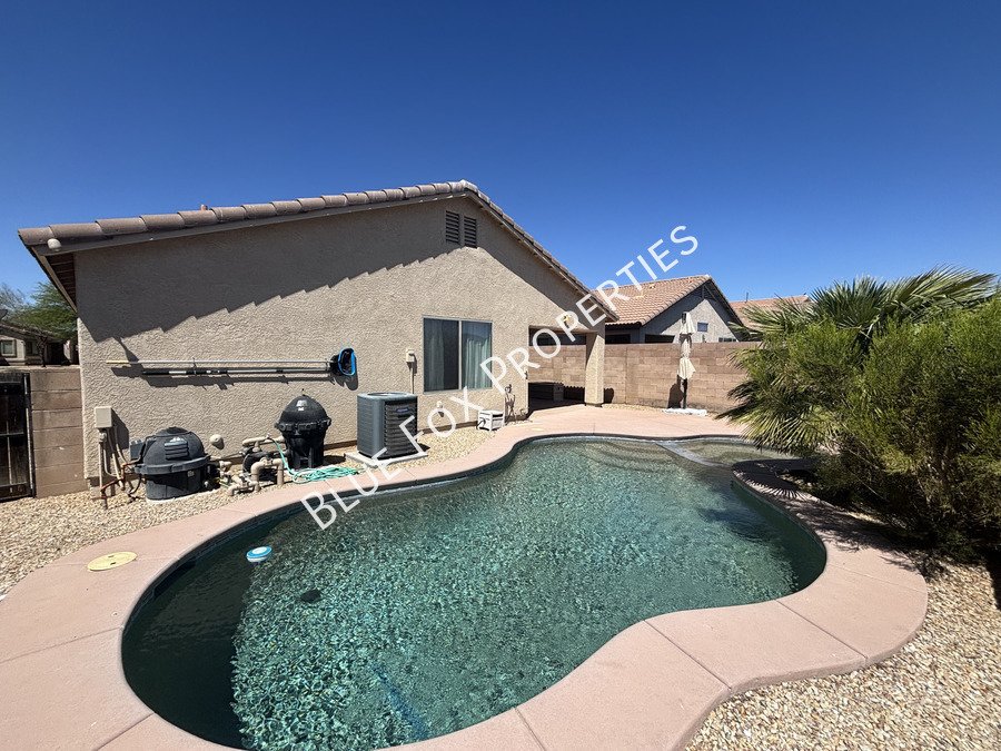 7135 S Oakbank Drive property image