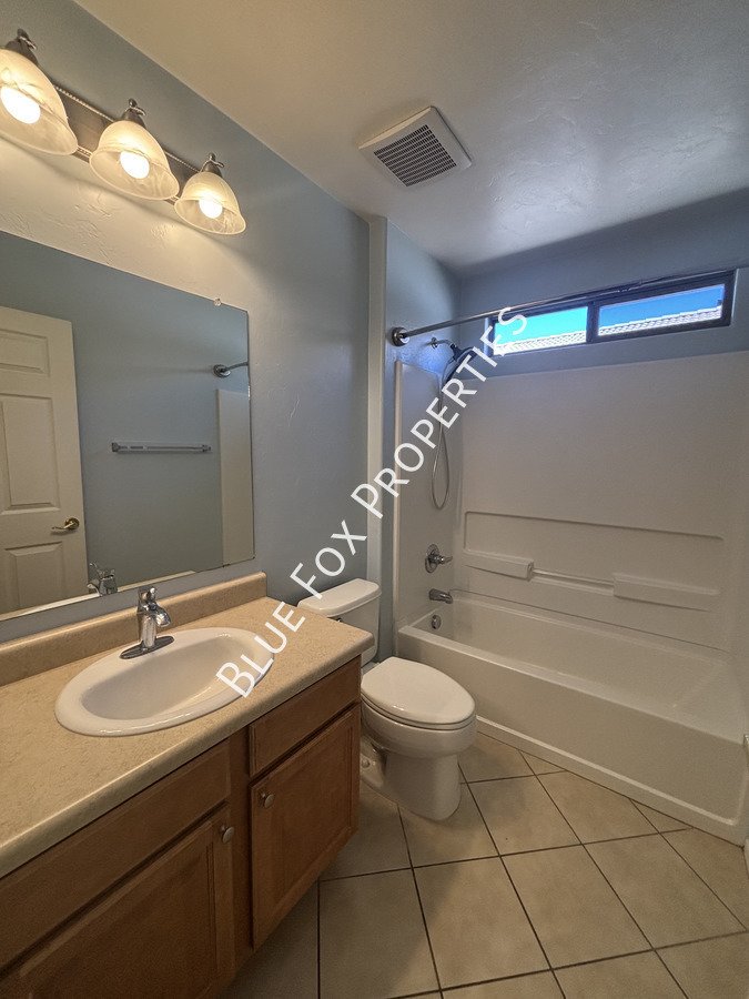 7135 S Oakbank Drive property image