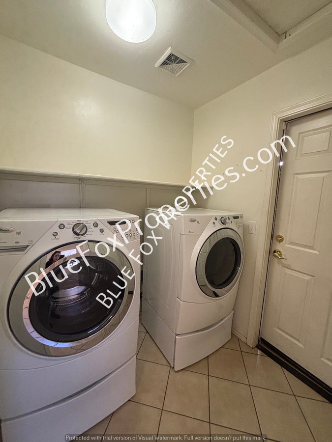 7135 S Oakbank Drive property image