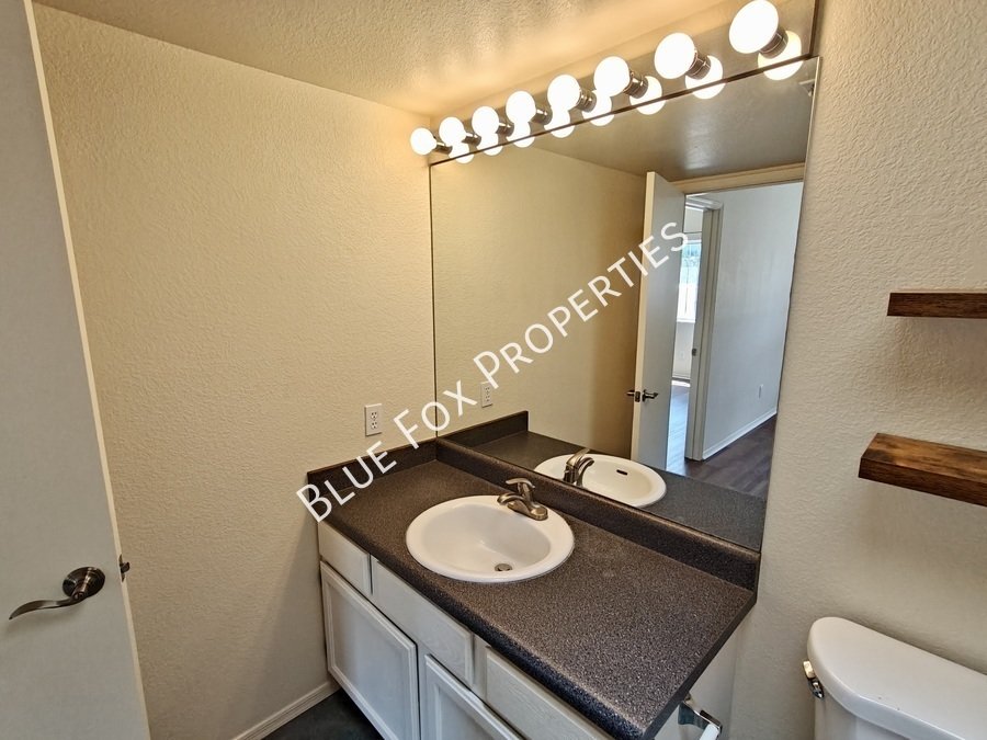 2415 West Calle Retana property image