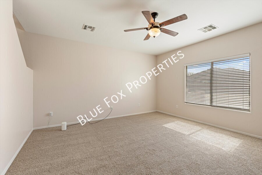 3 bed, 2.5 bath home in the Southwest side property image