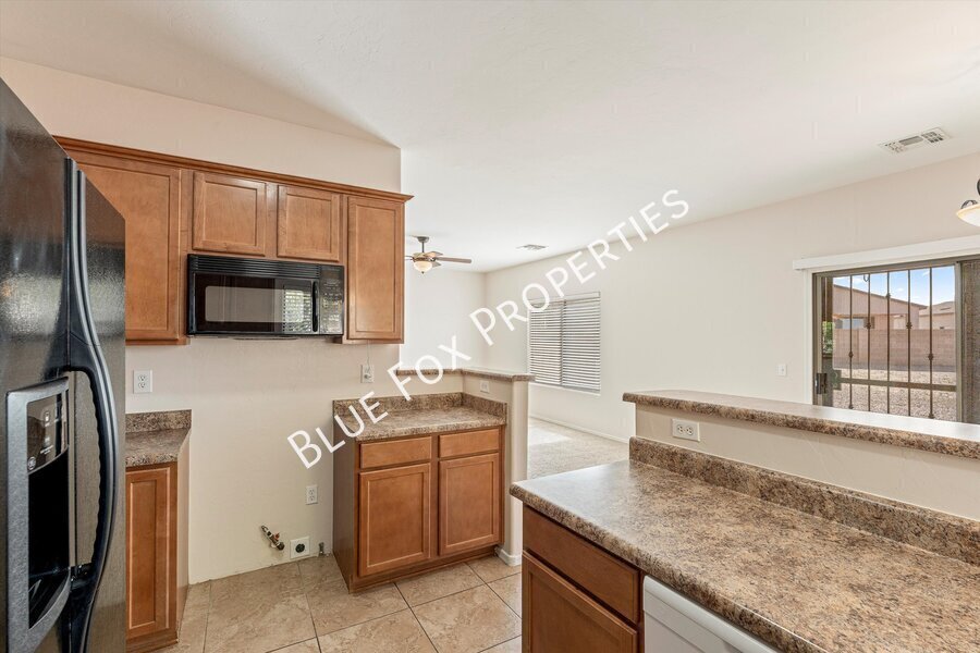 3 bed, 2.5 bath home in the Southwest side property image