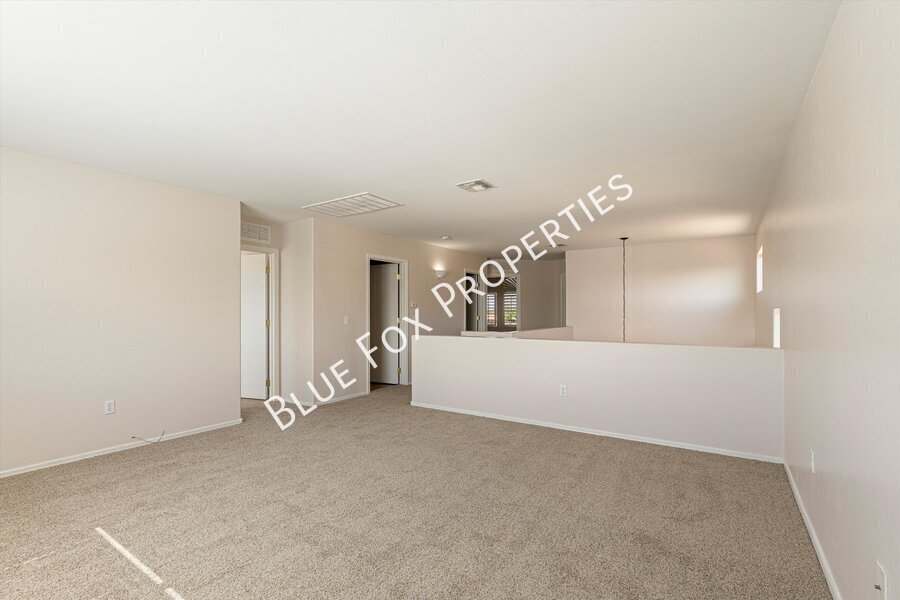 3 bed, 2.5 bath home in the Southwest side property image