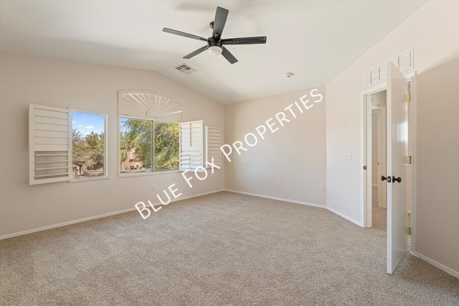 3 bed, 2.5 bath home in the Southwest side property image
