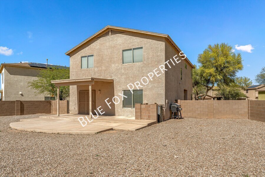 3 bed, 2.5 bath home in the Southwest side property image
