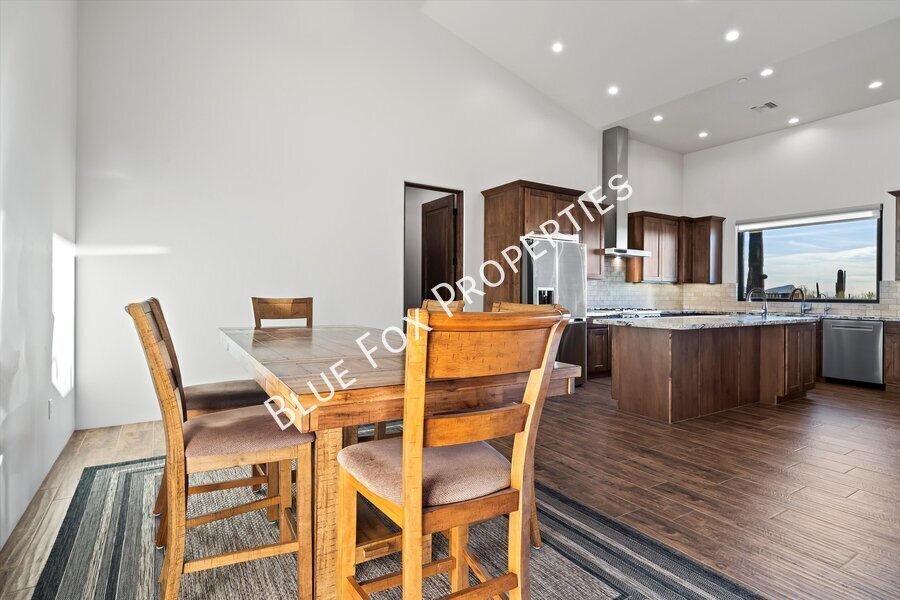 13037 N Red Quail Place property image
