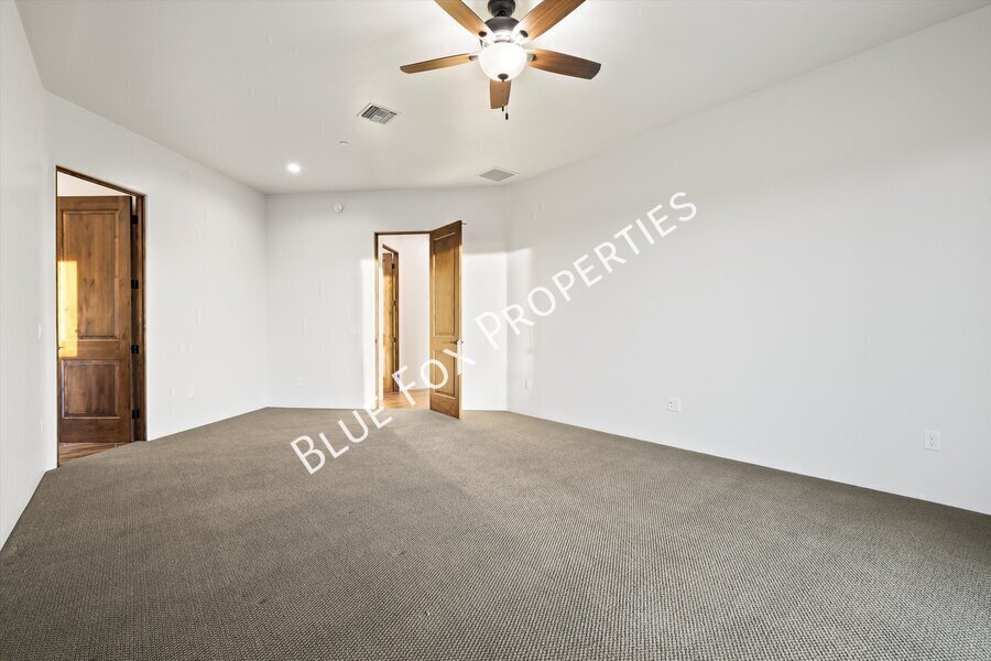 13037 N Red Quail Place property image