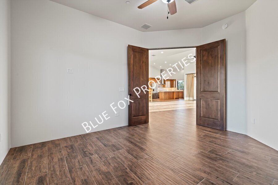 13037 N Red Quail Place property image