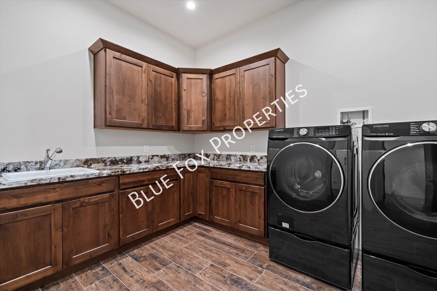 13037 N Red Quail Place property image