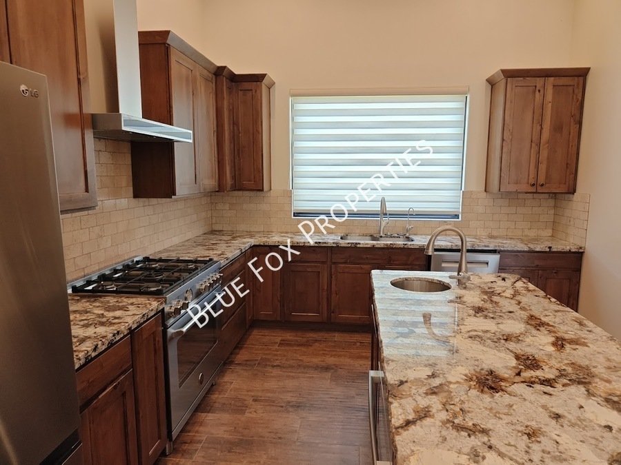 13037 N Red Quail Place property image