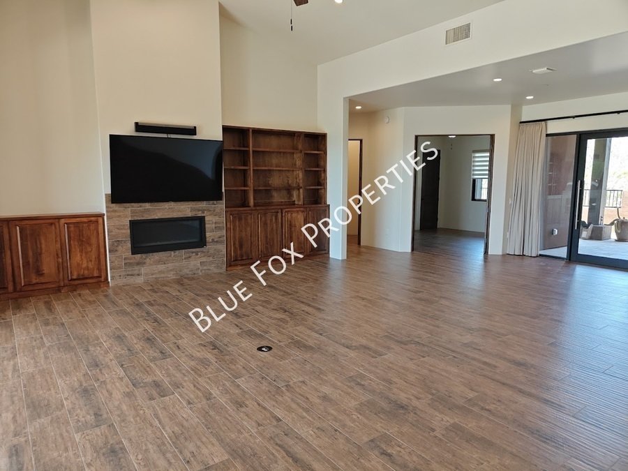 13037 N Red Quail Place property image