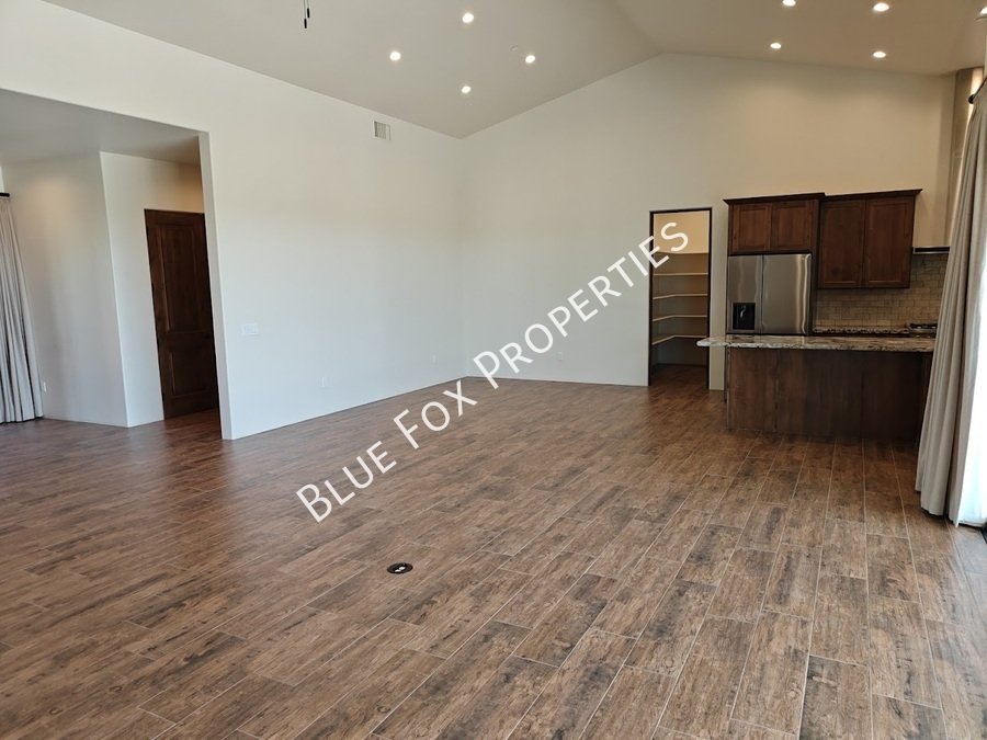 13037 N Red Quail Place property image