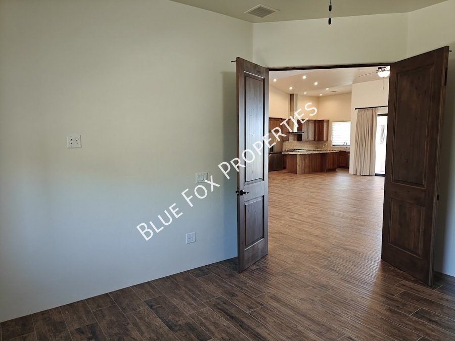 13037 N Red Quail Place property image
