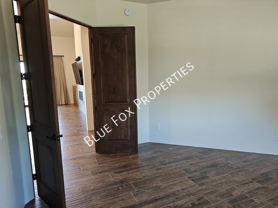 13037 N Red Quail Place property image