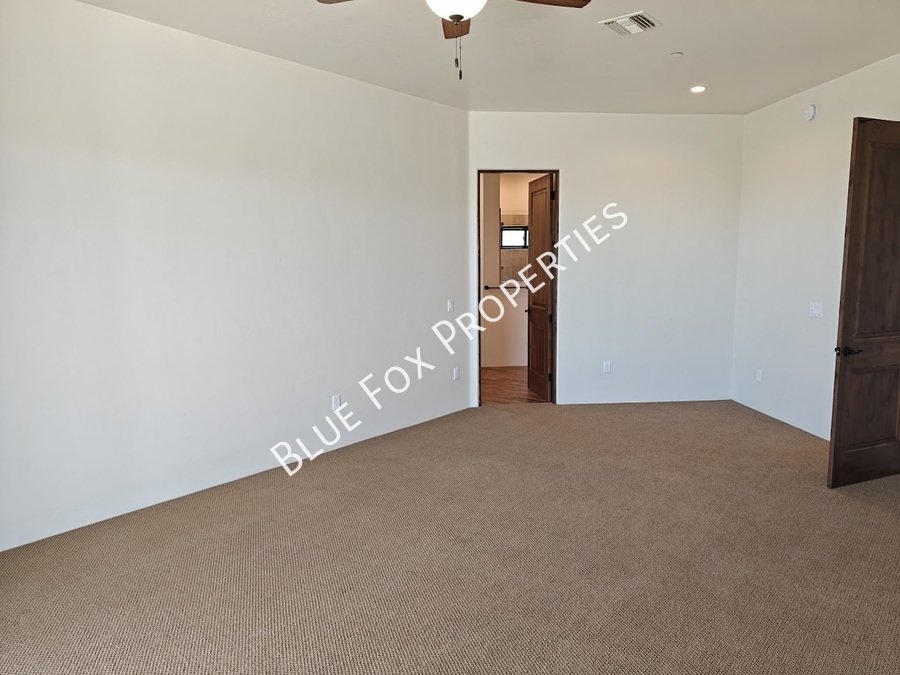 13037 N Red Quail Place property image