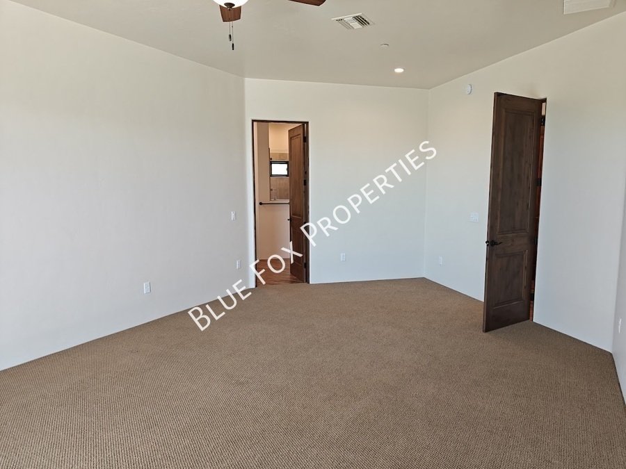 13037 N Red Quail Place property image
