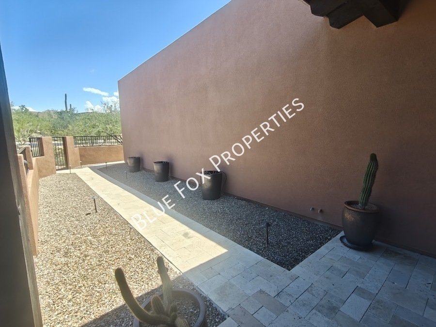 13037 N Red Quail Place property image