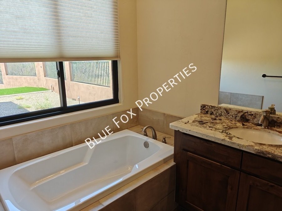13037 N Red Quail Place property image