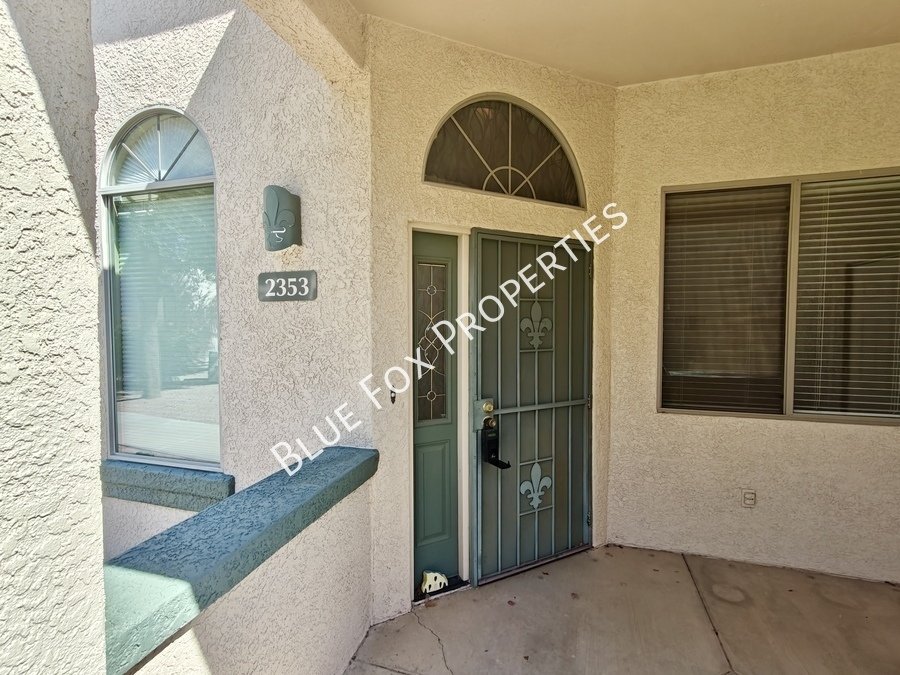 2353 W Via Di Silvio property image