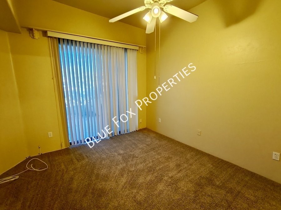 2353 W Via Di Silvio property image