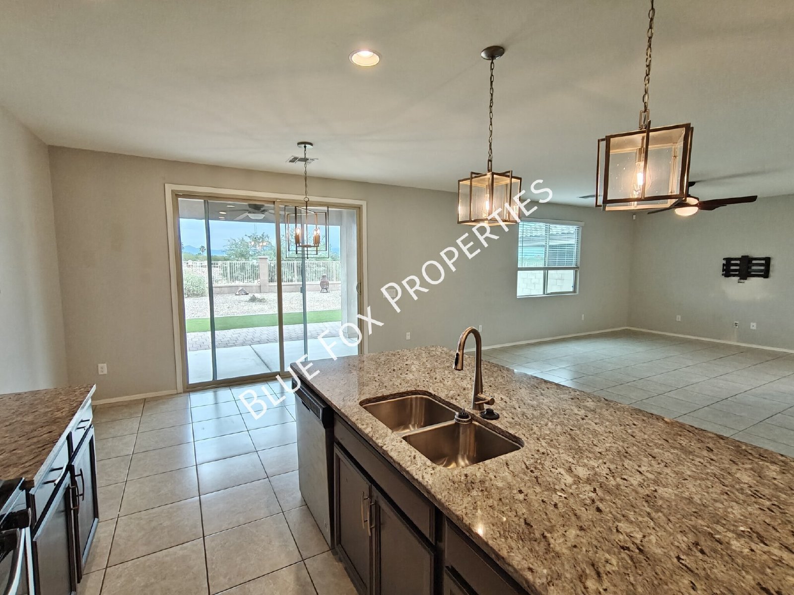 897 West Calle Zoca property image