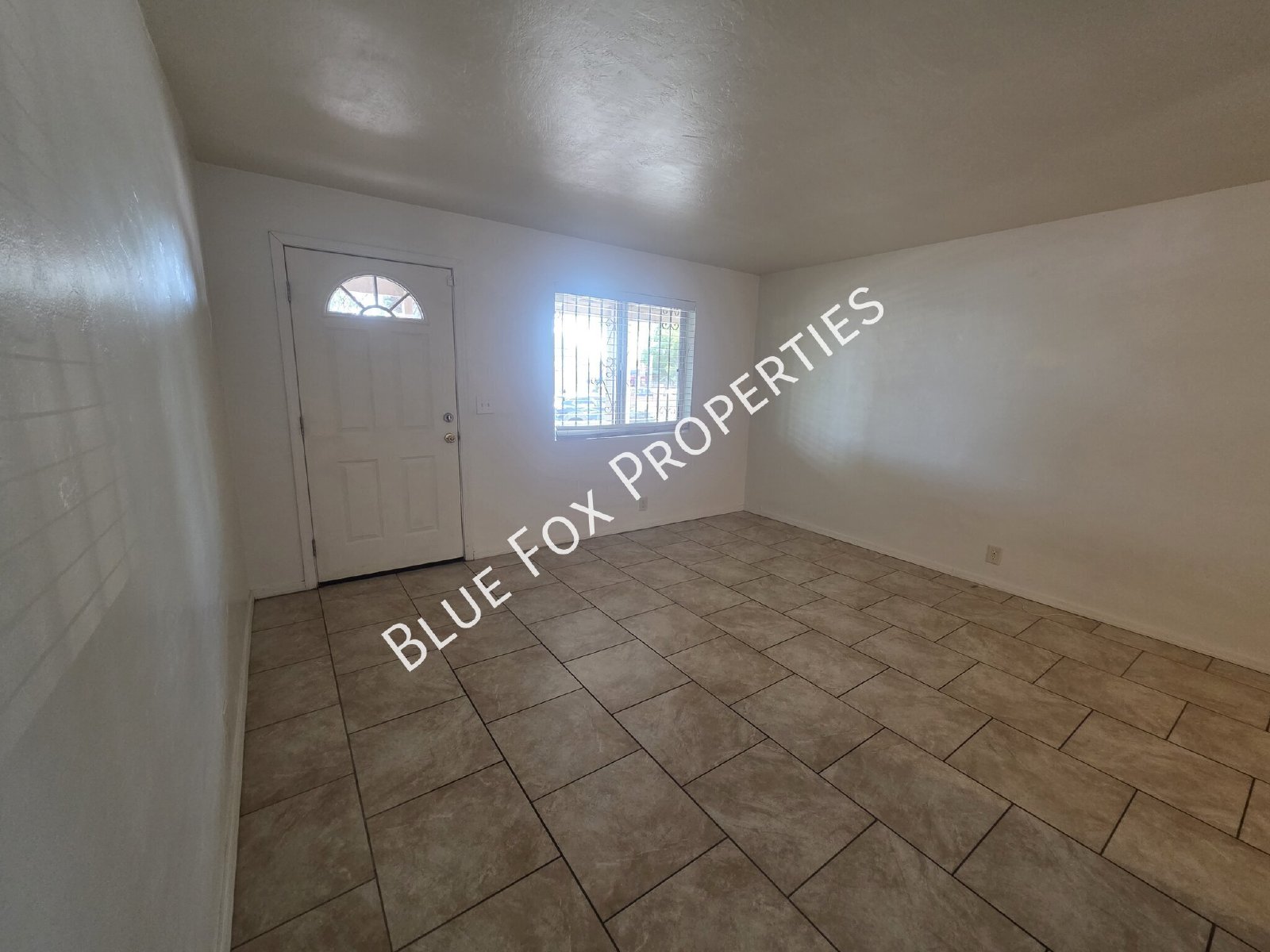 3807 E Dover Stravenue property image