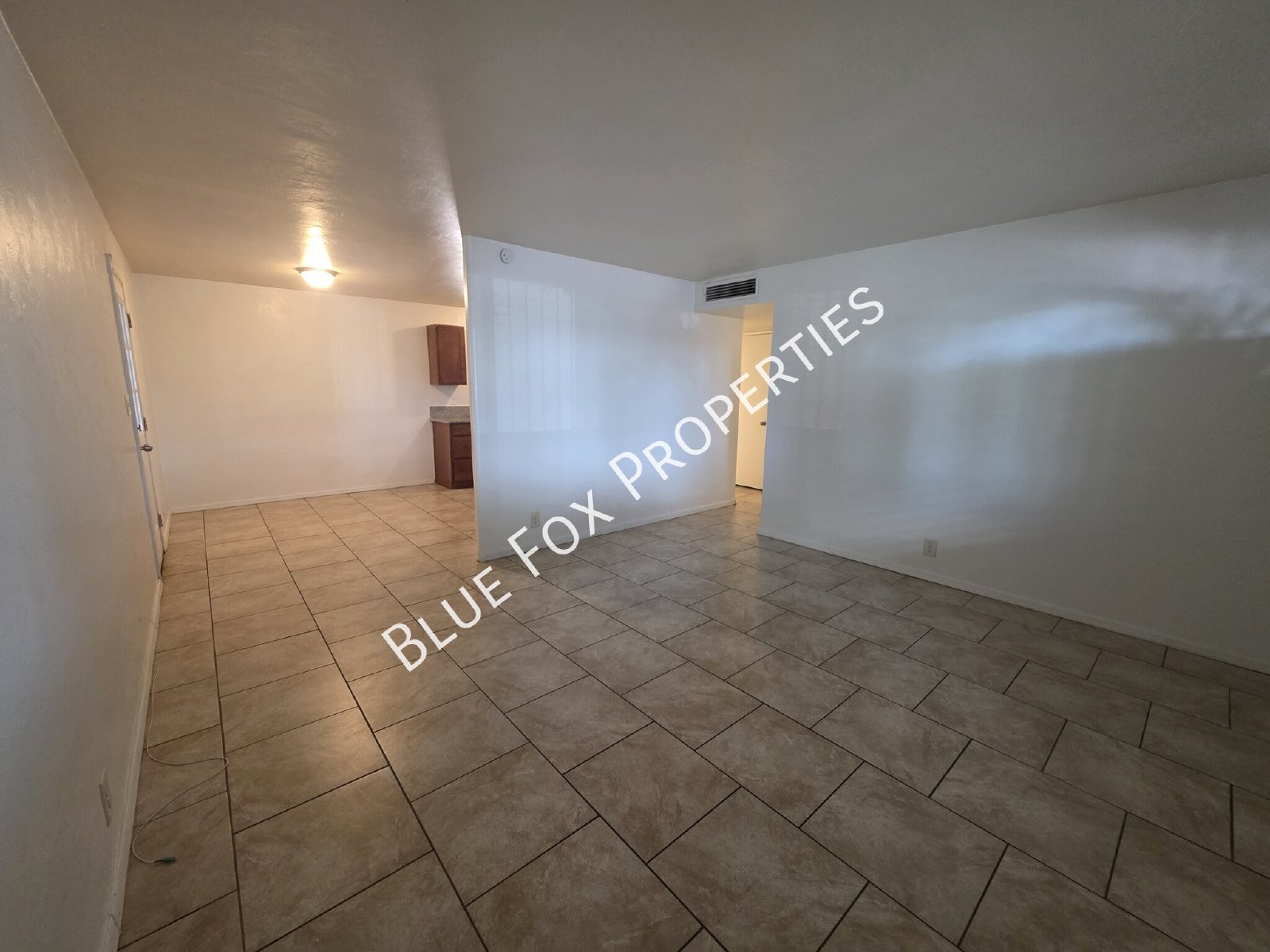 3807 E Dover Stravenue property image