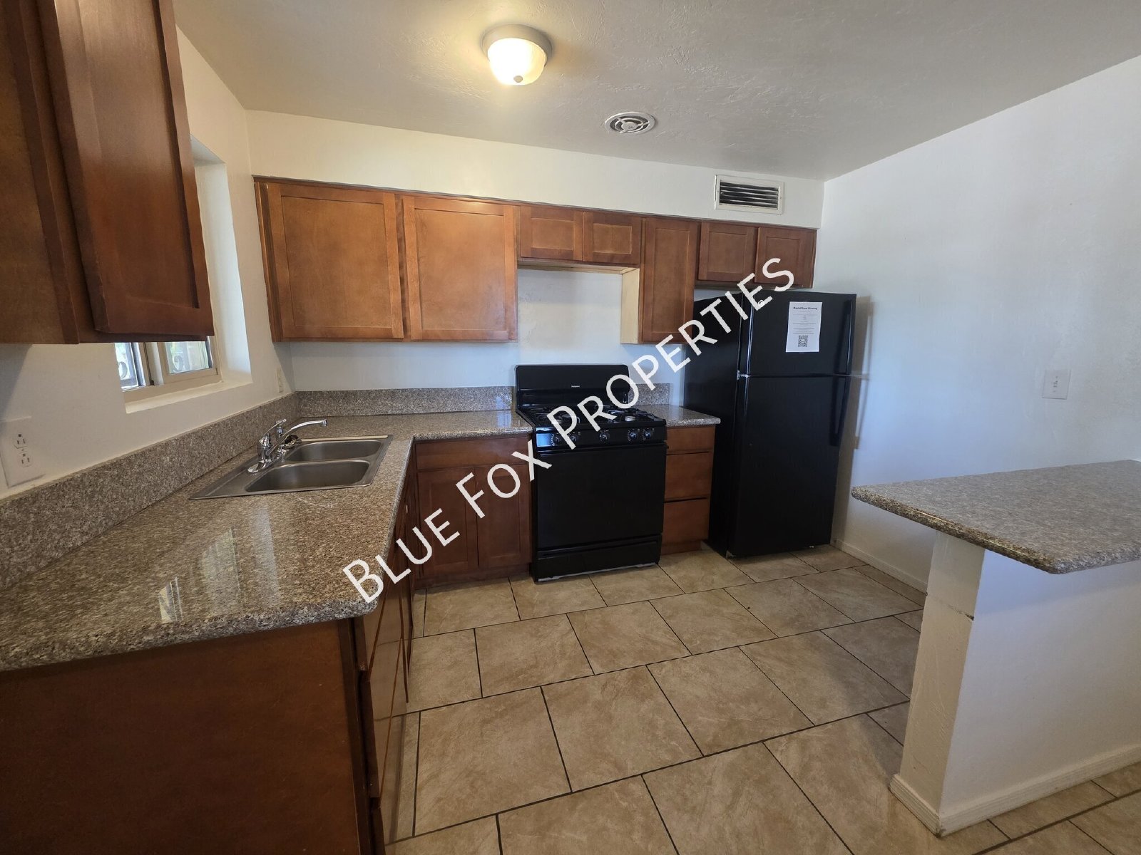 3807 E Dover Stravenue property image