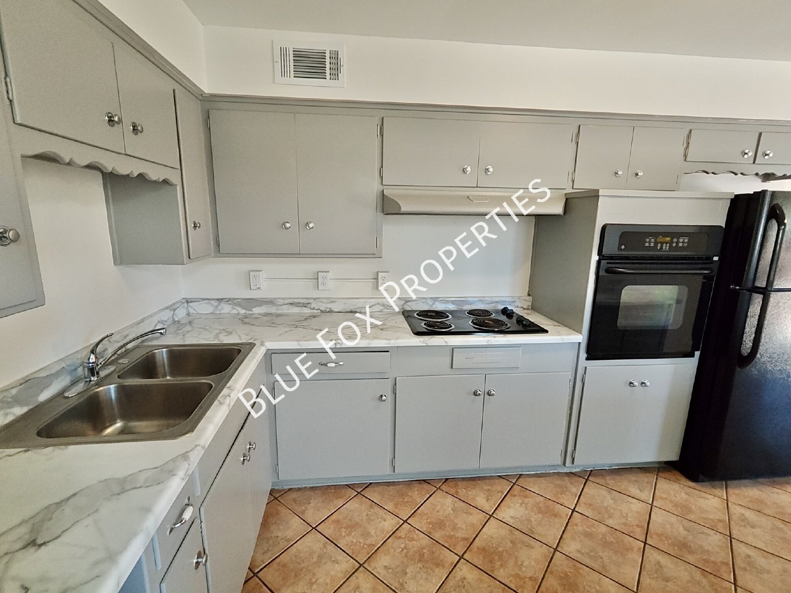 3857 East Edison Place property image