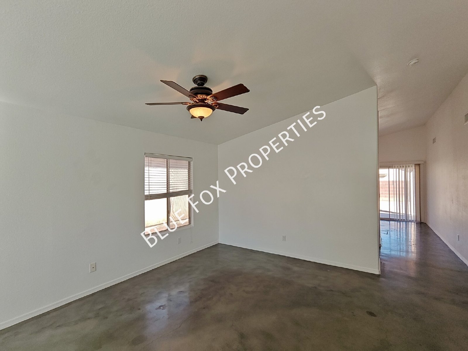 2302 W Silvergate Place property image