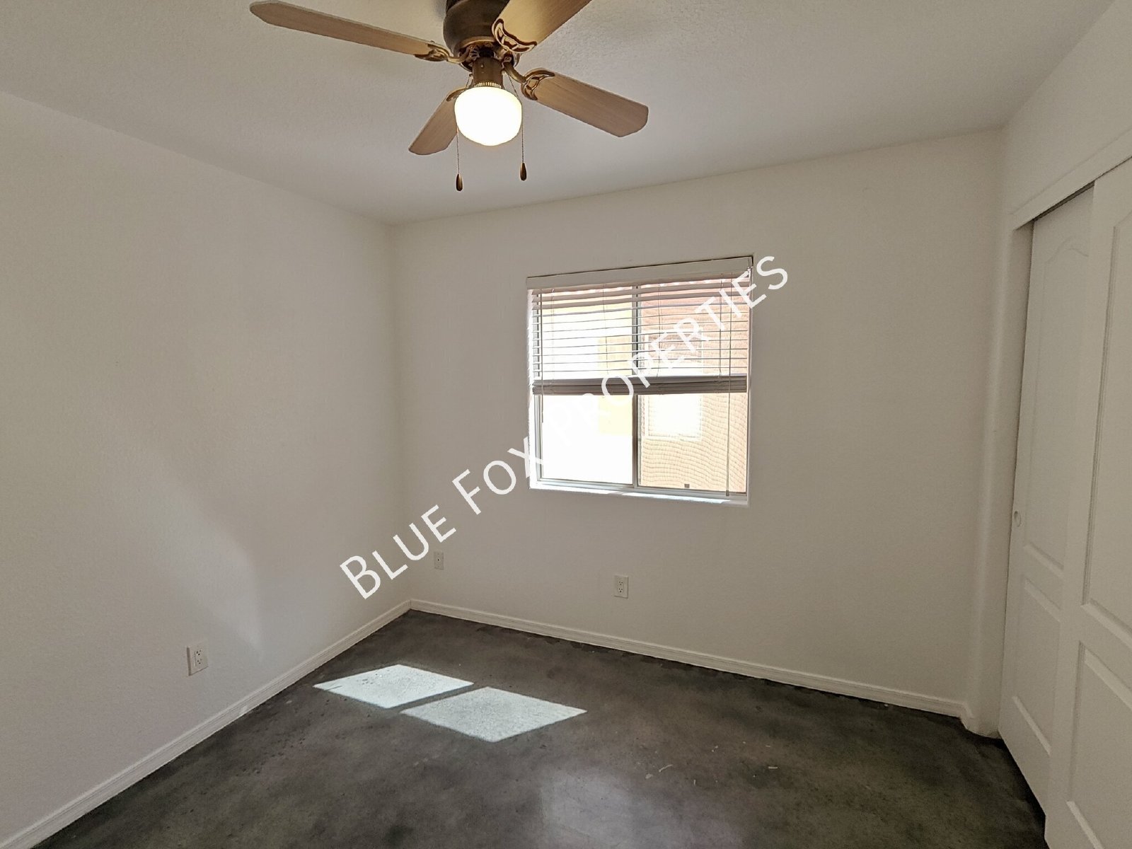 2302 W Silvergate Place property image