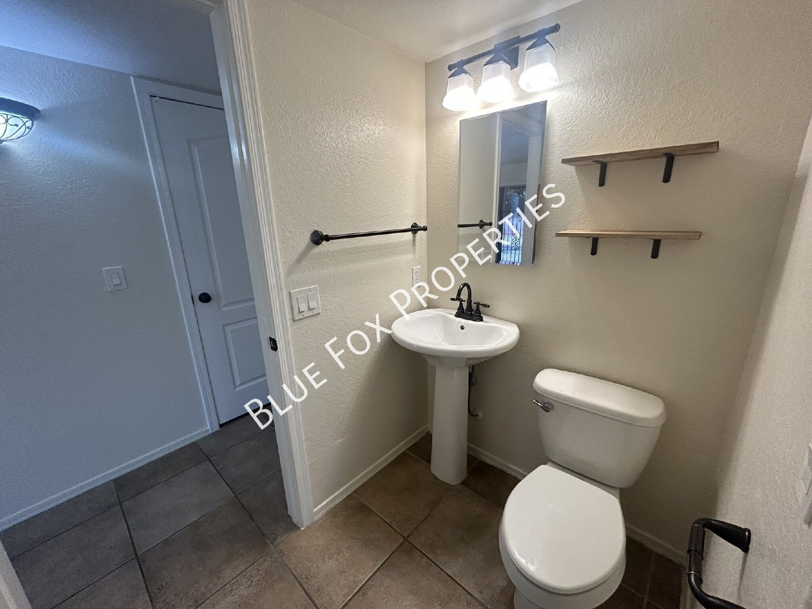 5257 W Bobwhite Way property image